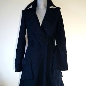 L.a.m.b  coats  size 6 black color good condition. Like vintage style.